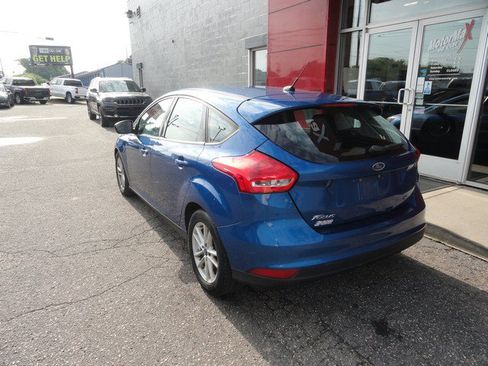 Used 2018 Ford Focus SE FWD image 3