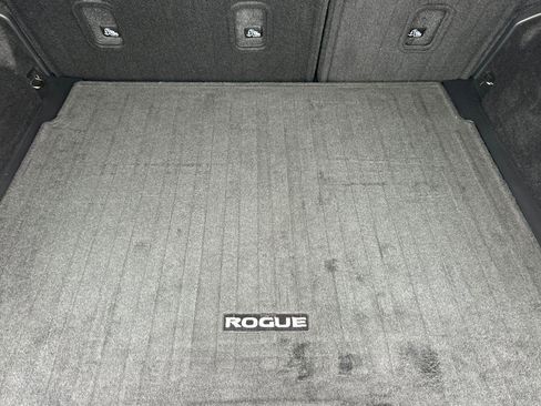 Used 2023 Nissan Rogue SV w/ SV Premium B Package image 14