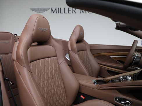 New 2026 Aston Martin DB12 Convertible image 35