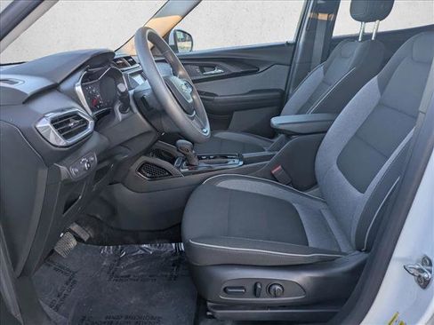 Used 2023 Chevrolet TrailBlazer LT FWD image 16