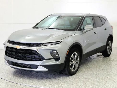 Used 2023 Chevrolet Blazer LT w/ Driver Confidence Package image 3