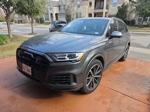 Used 2022 Audi Q7 Premium Plus image 15