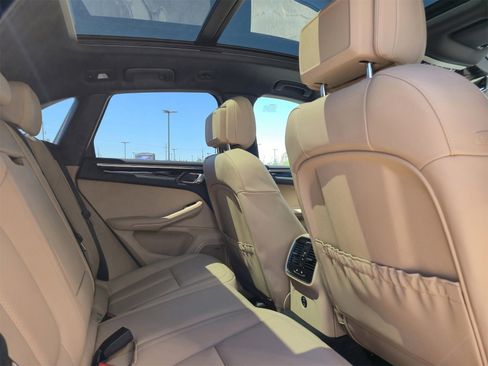New 2025 Porsche Macan image 15