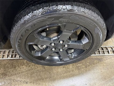 Used 2021 Jeep Grand Cherokee Freedom Edition image 19