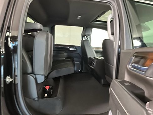 Used 2024 GMC Sierra 2500 Denali w/ Denali Reserve Package AWD/4WD image 32