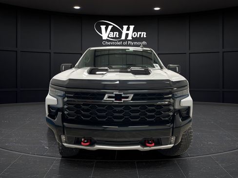 Used 2022 Chevrolet Silverado 1500 ZR2 w/ Technology Package AWD/4WD image 2