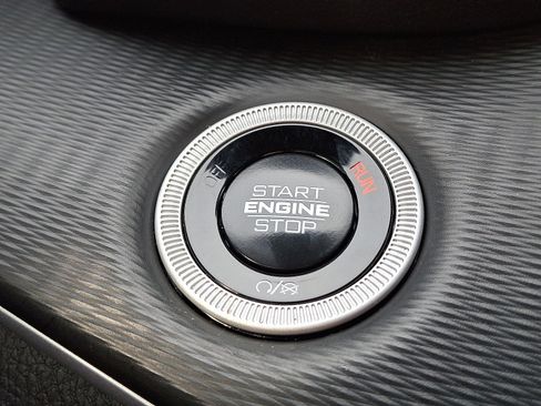 Used 2024 Jeep Grand Cherokee Altitude image 22