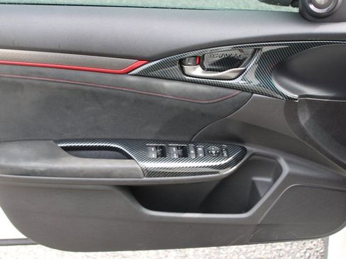 Used 2019 Honda Civic Type R image 8