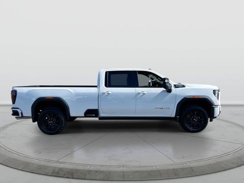 Used 2026 GMC Sierra 3500 AT4 AWD/4WD image 9