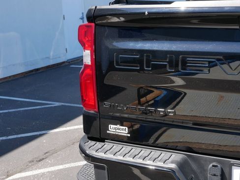 Used 2022 Chevrolet Silverado 1500 LT Trail Boss w/ Convenience Package II AWD/4WD image 5