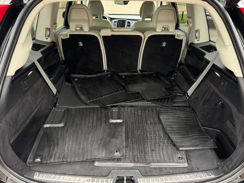Used 2021 Volvo XC90 T5 Momentum w/ Climate Package FWD image 20