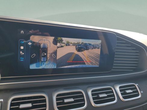 New 2026 Mercedes-Benz GLS 450 4MATIC image 21