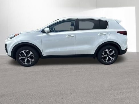 Used 2022 Kia Sportage LX AWD/4WD image 2