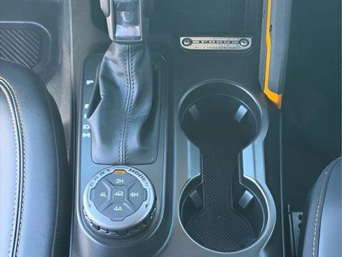 Used 2022 Ford Bronco Badlands image 33