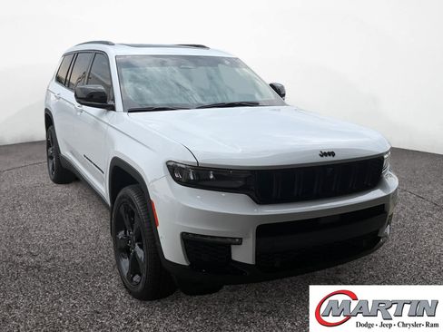 New 2025 Jeep Grand Cherokee L Limited w/ Luxury Tech Group II AWD/4WD image 7