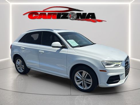 Used 2017 Audi Q3 2.0T Premium Plus w/ Premium Plus Package FWD image 2