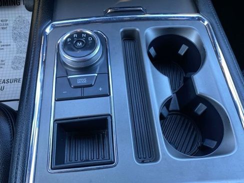 Used 2020 Ford Expedition XLT w/ Equipment Group 202A image 18