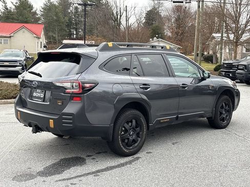 Used 2025 Subaru Outback Wilderness w/ Wilderness Package image 10
