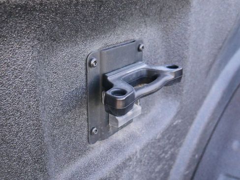 Used 2021 Ford F250 Lariat w/ Chrome Package image 22