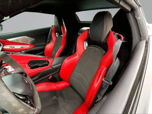 Used 2023 Chevrolet Corvette Stingray Preferred Conv w/ Z51 Performance Package RWD image 19