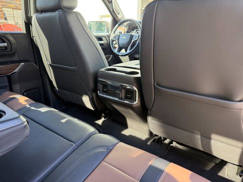 Used 2022 Chevrolet Silverado 1500 High Country w/ Z71 Off-Road Package image 14
