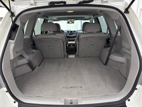 Used 2012 Toyota Highlander Limited w/ Tow Pkg AWD/4WD image 25