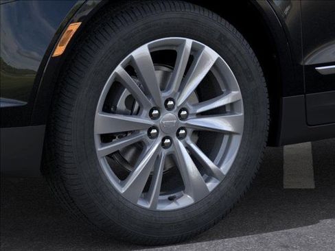 New 2025 Cadillac XT5 Premium Luxury w/ LPO, Floor Liner Package image 9