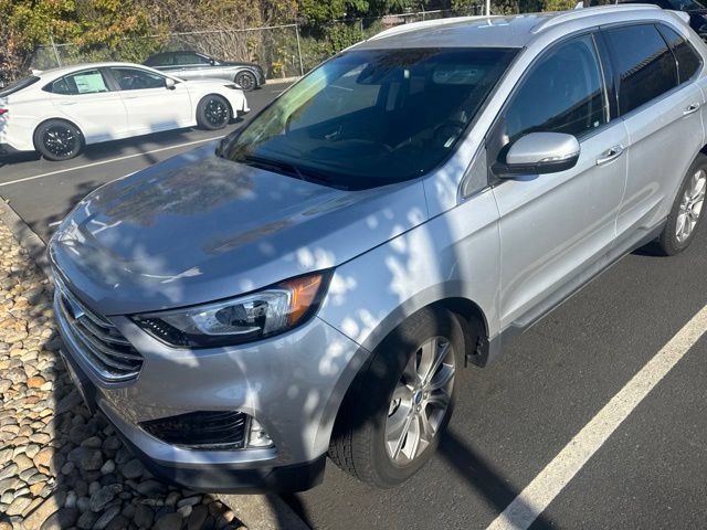 Used 2019 Ford Edge Titanium FWD image 17
