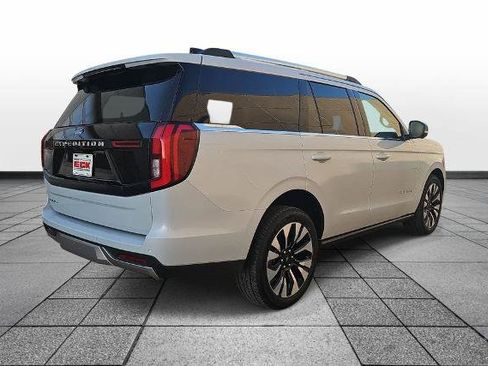 Certified 2025 Ford Expedition Platinum w/ Driver's Package AWD/4WD image 5