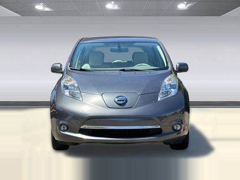 Used 2013 Nissan Leaf SV w/ LED & Quick Charge Pkg FWD image 5