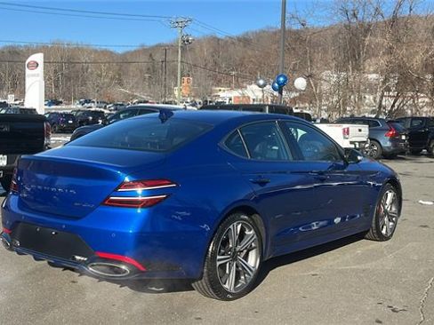 Used 2025 Genesis G70 3.3T Advanced image 6