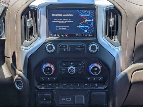 Used 2021 GMC Sierra 1500 SLT w/ SLT Premium Plus Package AWD/4WD image 18