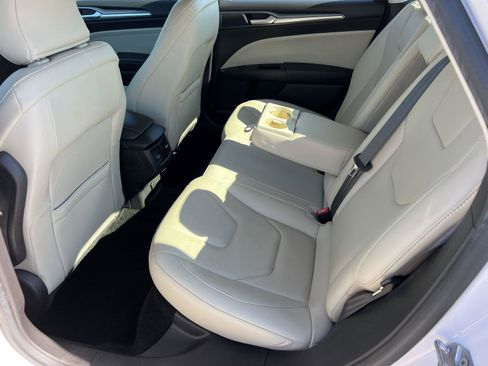 Used 2016 Ford Fusion Titanium FWD image 20