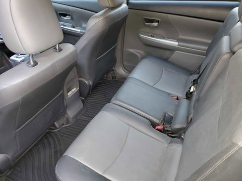 Used 2012 Toyota Prius V Five FWD image 11