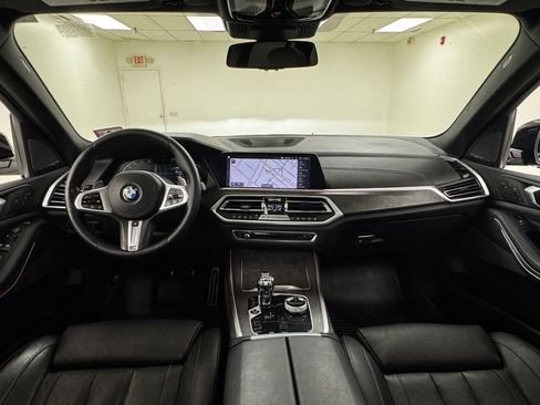 Used 2019 BMW X5 xDrive50i w/ M Sport Package image 17