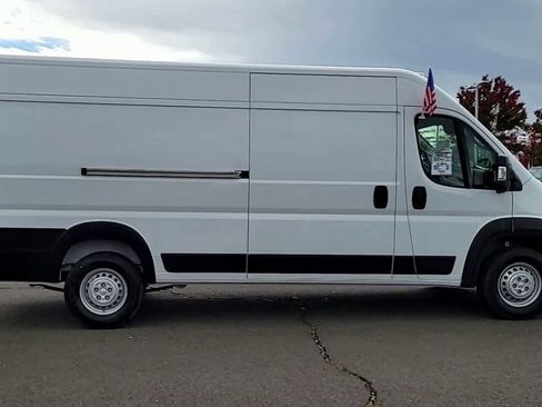 New 2026 RAM ProMaster 3500 w/ Premium Convenience Group image 9