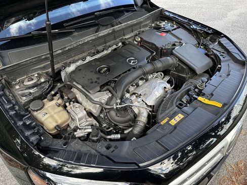 Used 2022 Mercedes-Benz GLB 250 GLB 250 image 30