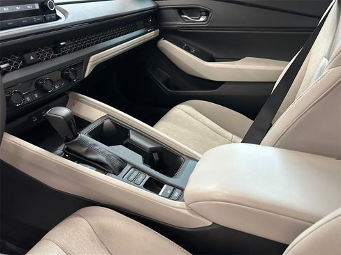 Certified 2024 Honda Accord EX image 11