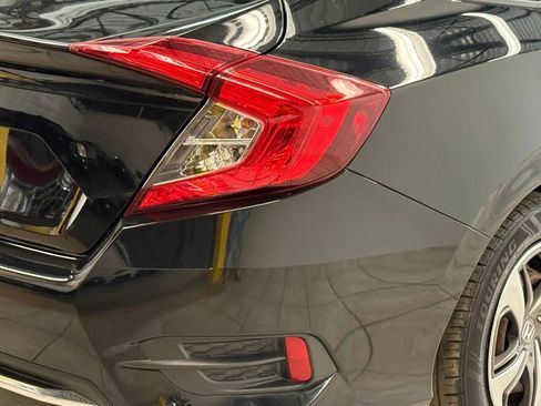 Used 2020 Honda Civic LX image 12