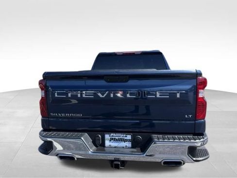 Used 2022 Chevrolet Silverado 1500 LT w/ Z71 Off-Road Package AWD/4WD image 11