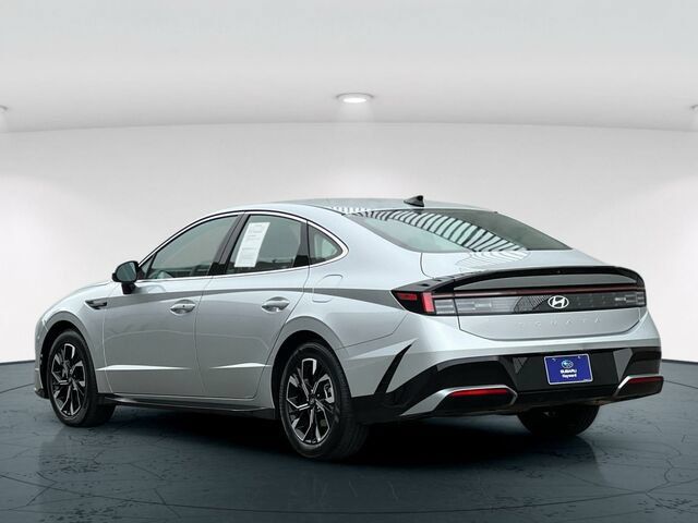 Used 2025 Hyundai Sonata SEL FWD image 4