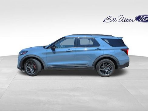 Used 2025 Ford Explorer ST w/ Sun And Sound Package AWD/4WD image 8
