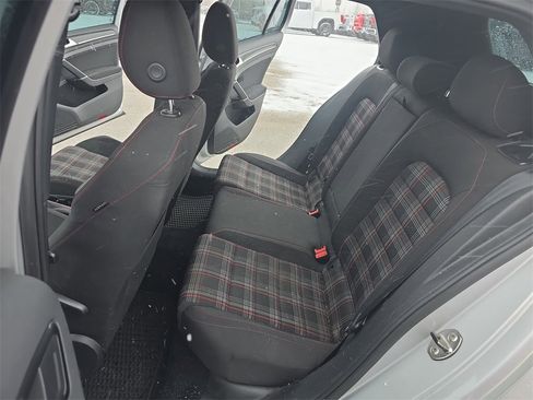 Used 2015 Volkswagen Golf 2.0T S image 11