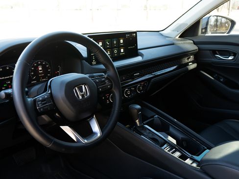 Used 2024 Honda Accord Touring image 16