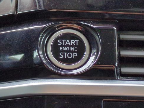 Certified 2024 Nissan Pathfinder SV FWD image 27