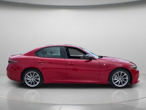 Used 2024 Alfa Romeo Giulia Ti RWD image 5