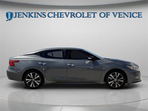 Used 2018 Nissan Maxima 3.5 SV image 3