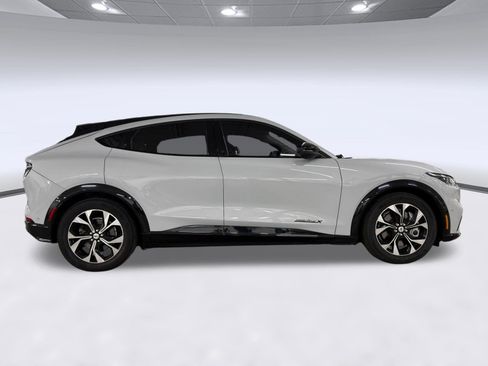Used 2022 Ford Mustang Mach-E Premium RWD image 8