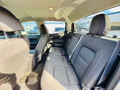 Used 2016 GMC Canyon SLE image 12