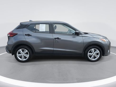 Used 2024 Nissan Kicks S image 4
